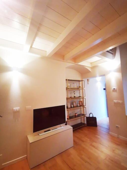 Gombruti14 Boutique Home Bologna Ngoại thất bức ảnh